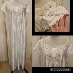 Vtg 70s Fine Feathers Satin Bridal Nightgown w Flutter Sleeves & Lace Bodice